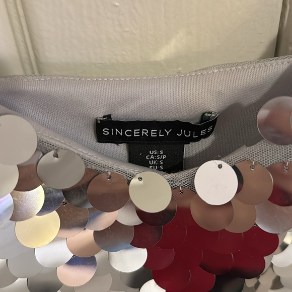 Sequin shirt size S. It doesn't stretch. - Picture 3 of 3